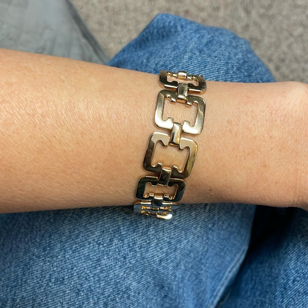 Sarah coventry gold link bracelet